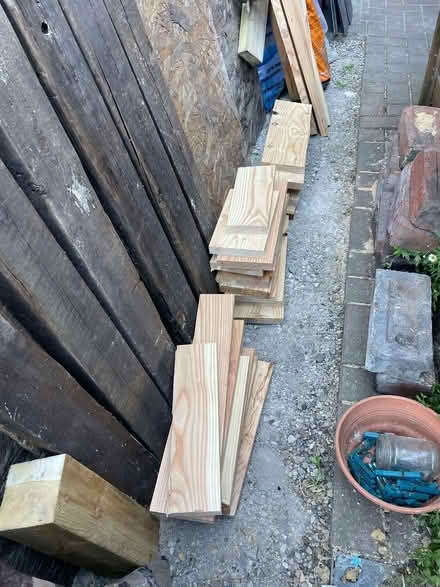 Photo of free larch offcuts, untreated (Greystones S11) #1