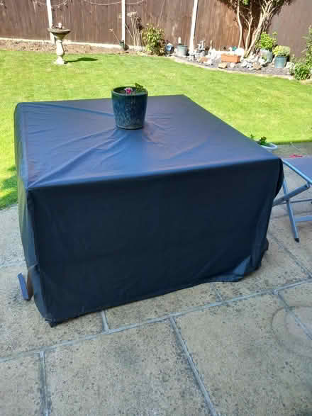 Photo of free 4 seater garden cube (Bedford MK41) #2