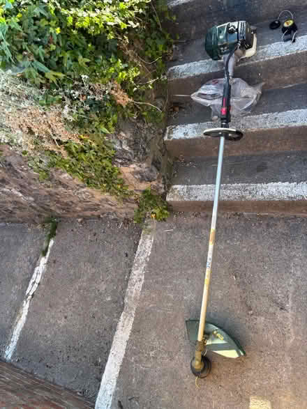 Photo of free Webc26 trimmer (spares/ repair ) (S40) #2