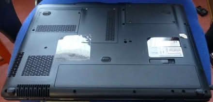 Photo of free HP Pavilion DV 9560 17" screen Laptop for parts only (Cowes PO31) #1