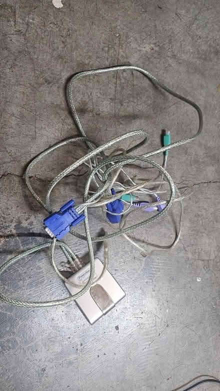 Photo of free Old school KVM switch (VGA, PS2) (Mountain View, Cuesta Park) #1