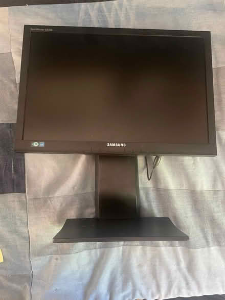 Photo of free Samsung computer monitor (Nesscliffe SY4) #2