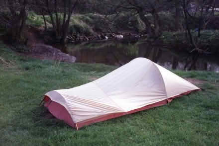 Photo of free ‘Pea pod’ style one man hike tent (BA15 Bassetts Pasture) #1