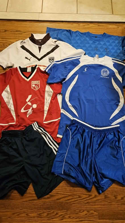 Photo of free Teanager Soccer gears S-M (clarkson lorne park area) #1
