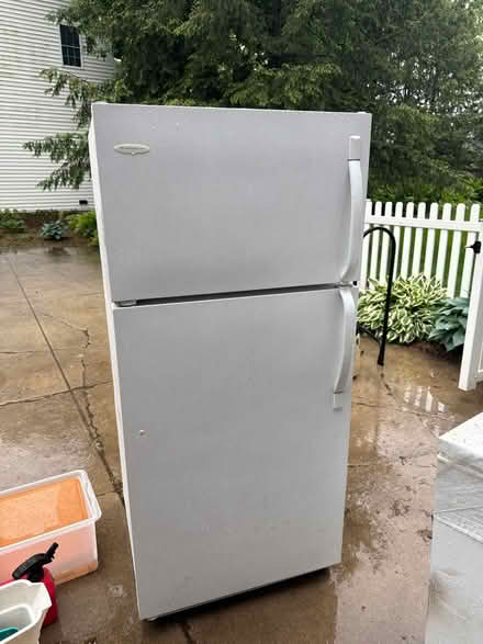 Photo of free Refrigerator / Freezer (Maple Bluff) #1