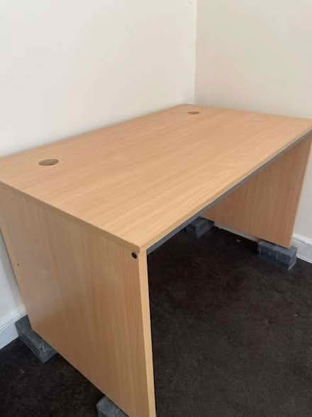 Photo of free One solid desk unit - mdf (Methil KY8) #1