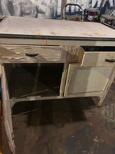 Photo of free As-is 1940s era Hoosier Cabinet (Warrenton) #4