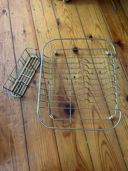Photo of free Drying rack and kitchen sink caddy (Oakworth) #1