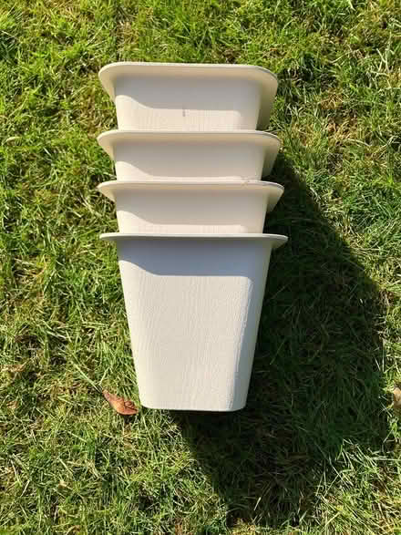 Photo of free Set of 4 plant pots (Beaconsfield HP9) #1