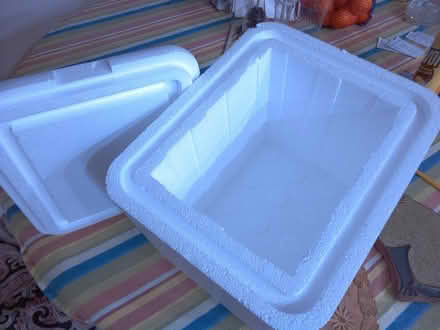 Photo of free styrofoam boxes (North Olmsted, near library) #1