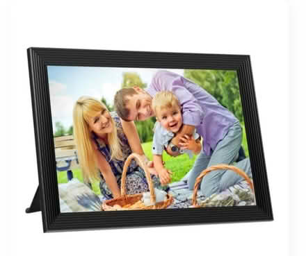 Photo of Digital picture frame. (Silverhill TN37) #1
