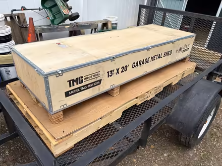 Photo of free Wood crate with lid on pallet (Valatie NY) #2