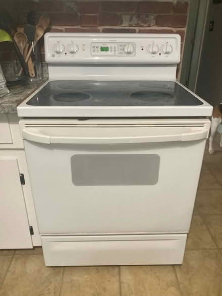Photo of free stove (Manchester (Rimmon Heights)) #1