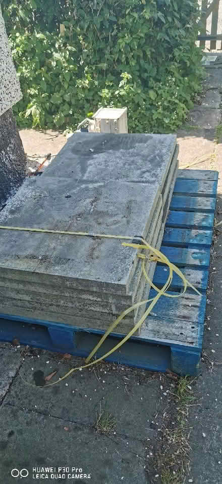 Photo of free Marshall natural colour paving slabs 600mm by 600mm by 50mm (Straiton EH20) #1
