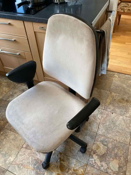Photo of free Office Chair (Goldsworth Park GU21) #1