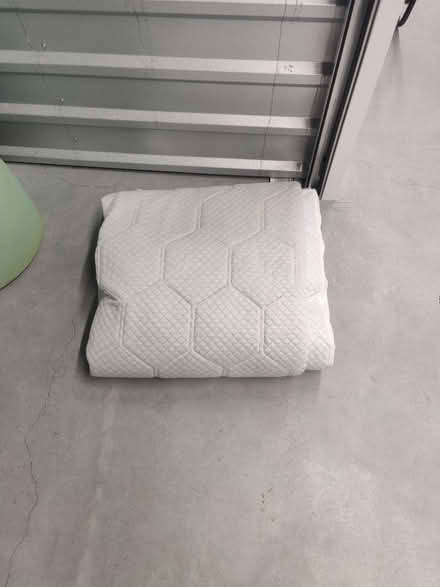 Photo of free Full size mattress protector (North Chelmsford) #1