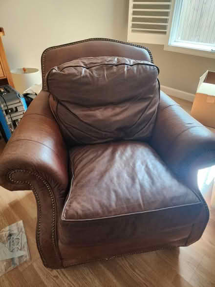 Photo of free Comfy chair by Thursday may 22 (Lake Worth) #1