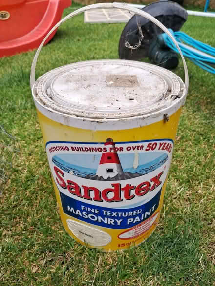 Photo of free Masonry paint - cream (Oldfield Park) #1