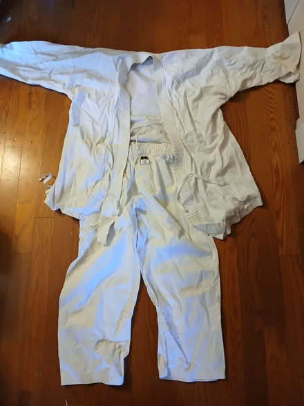 Photo of free Martial arts gi (uniform), M size (Mountain View near downtown) #1