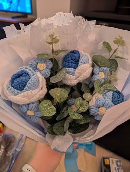 Photo of free Crocheted flowers and leaves (Wokingham RG41) #4