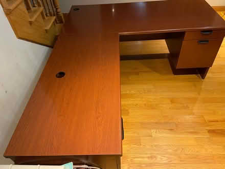 Photo of free Large desk (Schaumburg) #1