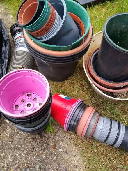 Photo of free Pots (DA12) #2