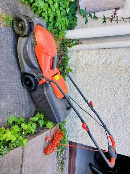Photo of free Lawnmower (Giffnock G46) #1