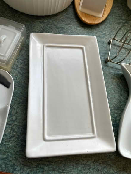 Photo of free White serving dish (FY8 St Anne’s) #1