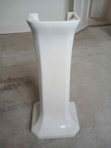 Photo of free Toilet , Basin and pedestal (Finchdean PO8) #4