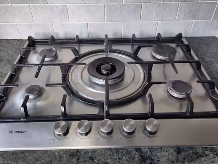 Photo of free 5 ring gas hob Bosch (Littleover DE23) #1
