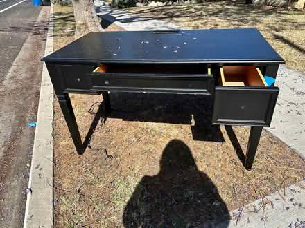 Photo of free Desk with outlets (East Whittier) #1