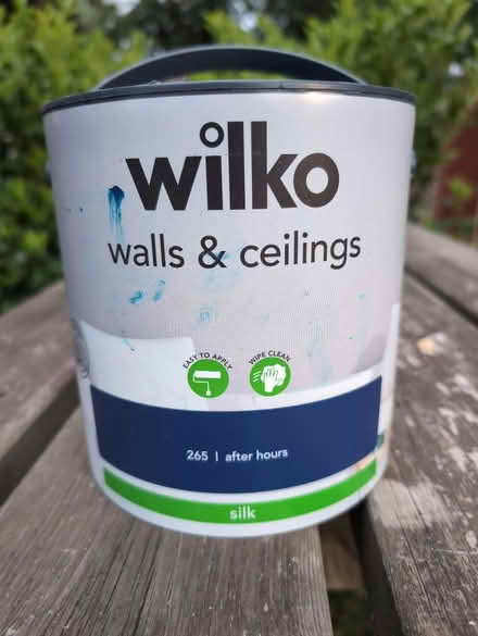 Photo of free Dark blue silk paint (Calcot RG31) #1