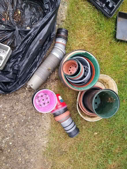 Photo of free Pots (DA12) #3