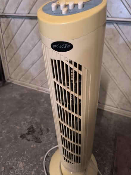 Photo of free Fan (Allerton BD15) #2