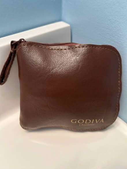 Photo of free Convenient Shopping Bag (Erin Mills) #1