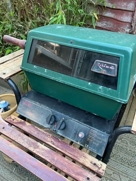 Photo of free Thermos 2-Burner Gas BBQ with Stand (CV3 Cheylesmore) #1