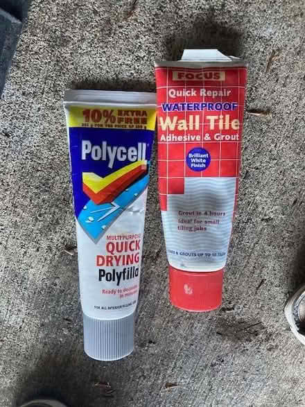 Photo of free Several tins of paint, oil, etc. (Thames Ditton KT7) #4