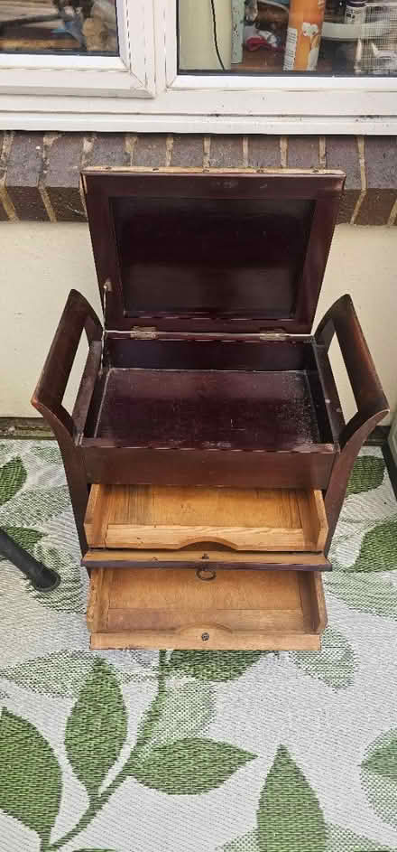 Photo of free Desser seat (Stonebridge BA11) #2