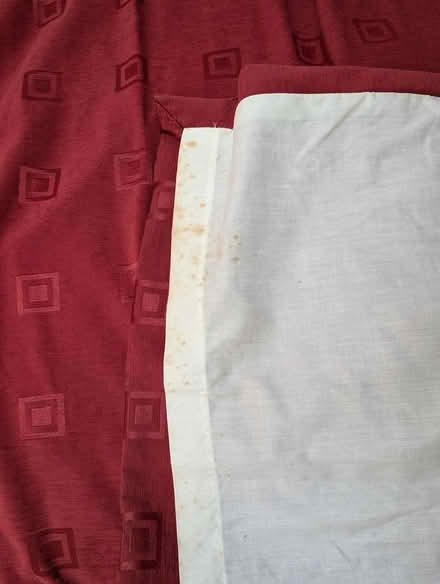 Photo of free Red long curtain (S11 near Endcliffe park) #2