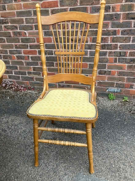 Photo of free Extending Dining Table and 4 chairs (Chelmer Village, CM2) #3