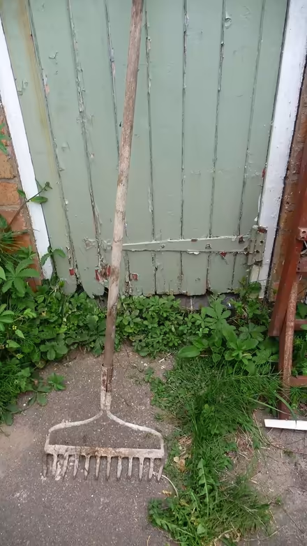 Photo of free Garden rake (Aylestone LE2) #1
