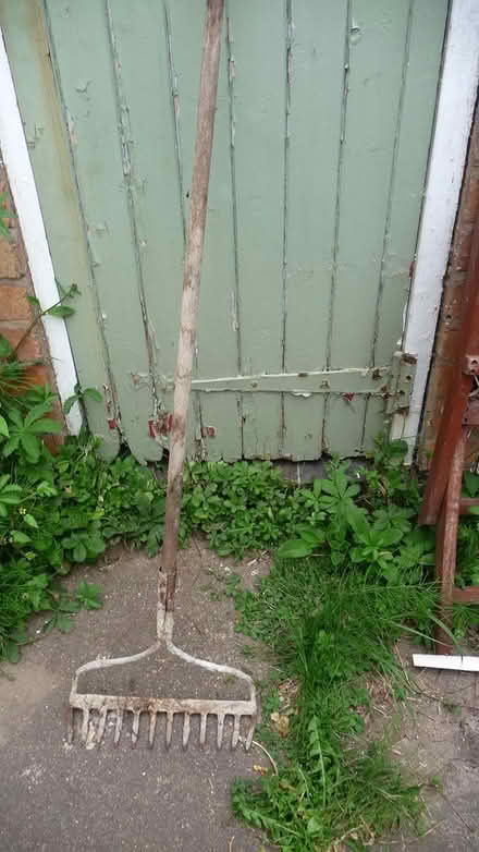 Photo of free Garden rake (Aylestone LE2) #1