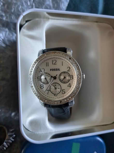 Photo of free Fossil watch and costume jewellery (Priestwood, Bracknell RG42) #2