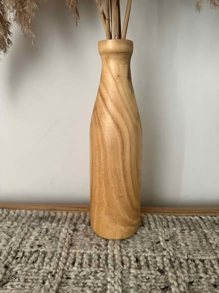 Photo of free Pampas in wooden vase (So19 9ah) #2