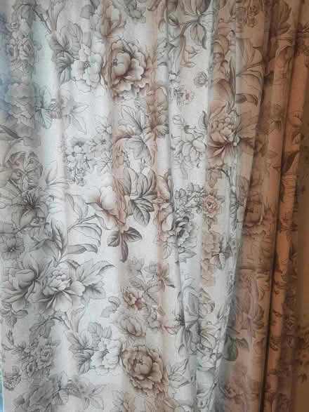 Photo of free Around 6 pairs of curtains (Whittlesey) #2