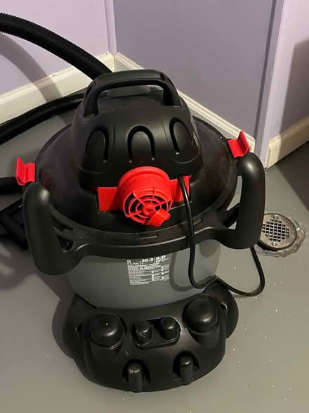 Photo of free Shop Vac (Like New) (Arlington VA) #1