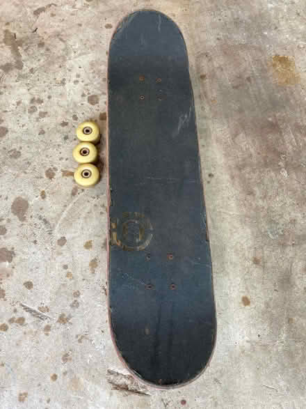 Photo of free Element Skate board (Mandarin) #2