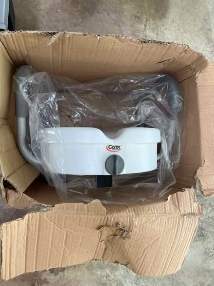 Photo of free Carex E-Z Lock Raised Toilet Seat (Lady's Island) #2