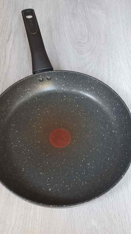 Photo of free 10 inch heavy frying pan (Maybury Hill GU22) #1