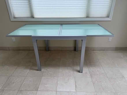 Photo of free Expandable glass table (Mount Vernon, NY) #2